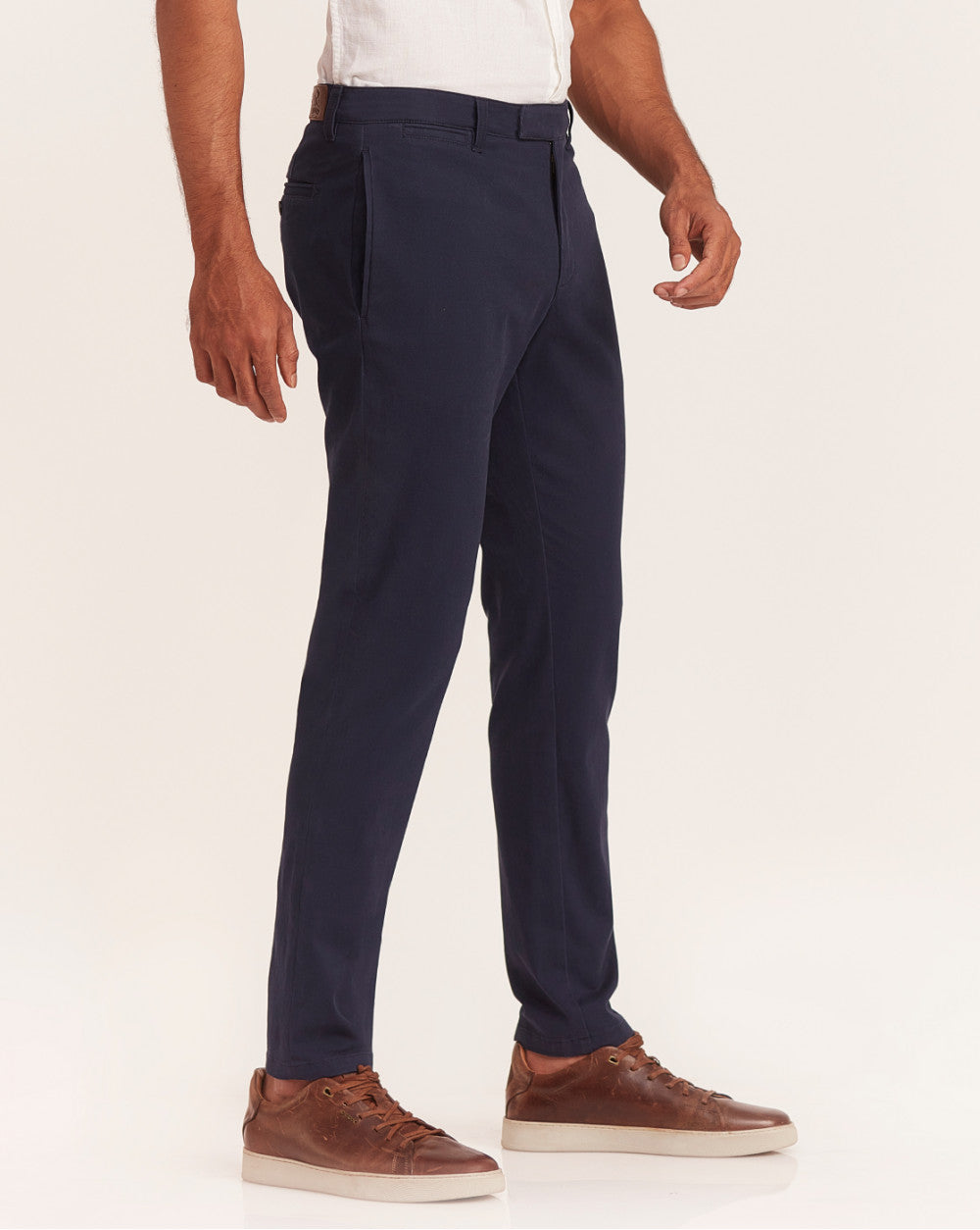 Tapered Fit Chinos With Straight Pockets - Navy