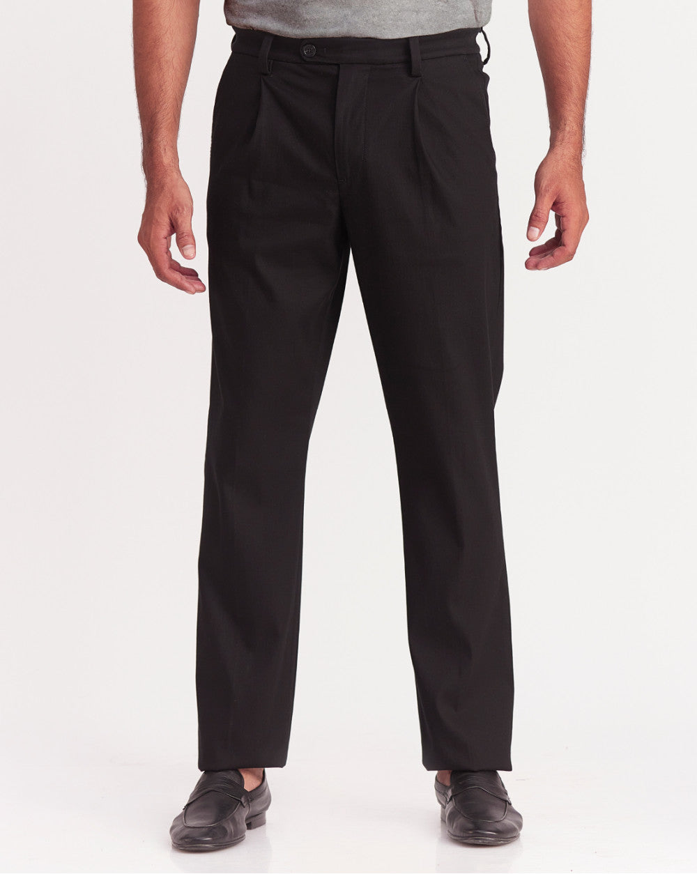 Single Pleated Relaxed Fit Trousers - Jet Black