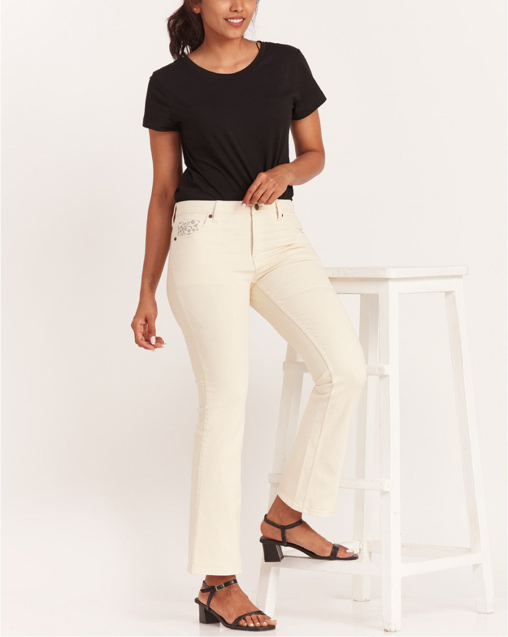 Fit And Flare Flare Mid Waist Colored Jeans - Cream
